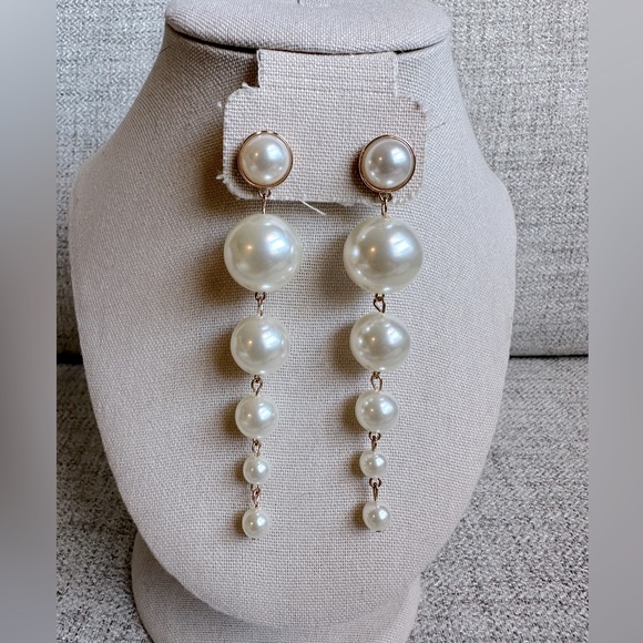 Gorgeous Faux Pearl w/goldtone extra long dangle drop earrings ~ 4 in modern - Picture 3 of 7